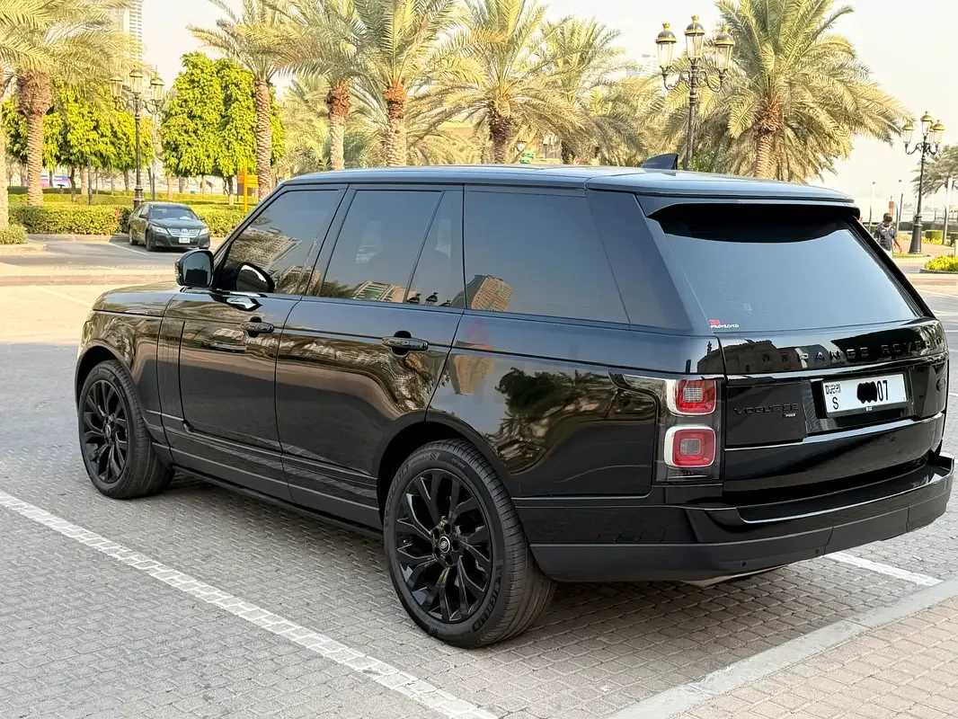 Land Rover Range Rover 5.0 AT AWD (525 حصان) - 2