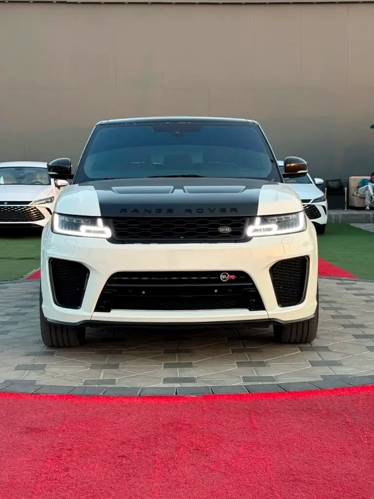 Land Rover Range Rover 5.0 V8 Supercharged AT AWD (550 hp)