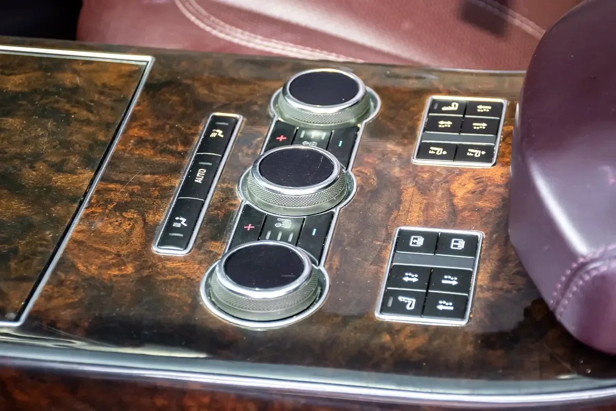 Land Rover Range Rover 5.0 V8 Supercharged AT AWD (550 hp) - 16