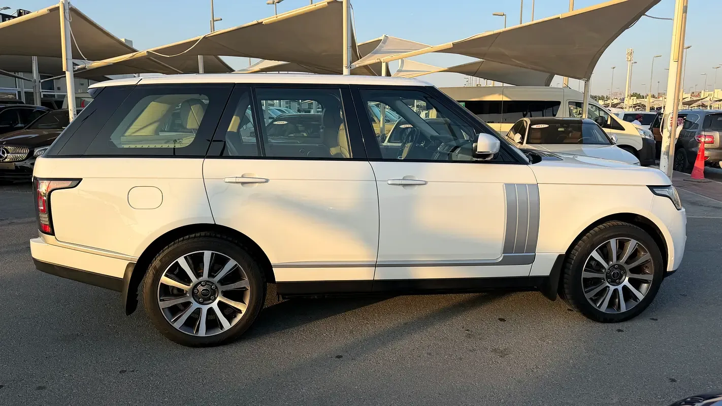 Land Rover Range Rover 5.0 V8 Supercharged AT AWD (550 حصان) - 2