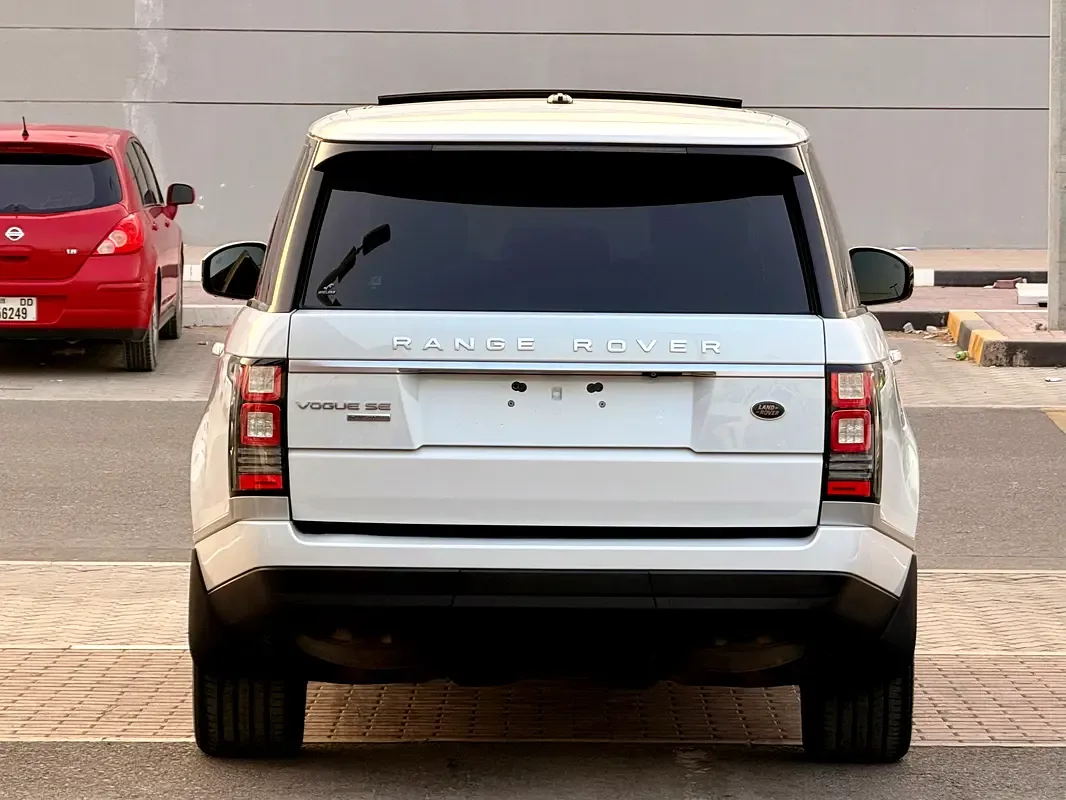 Land Rover Range Rover 5.0 V8 Supercharged AT AWD (550 حصان) - 6