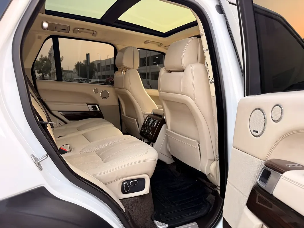 Land Rover Range Rover 5.0 V8 Supercharged AT AWD (550 حصان) - 11