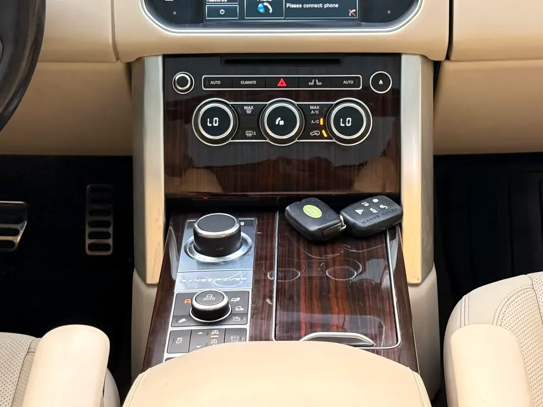 Land Rover Range Rover 5.0 V8 Supercharged AT AWD (550 حصان) - 12