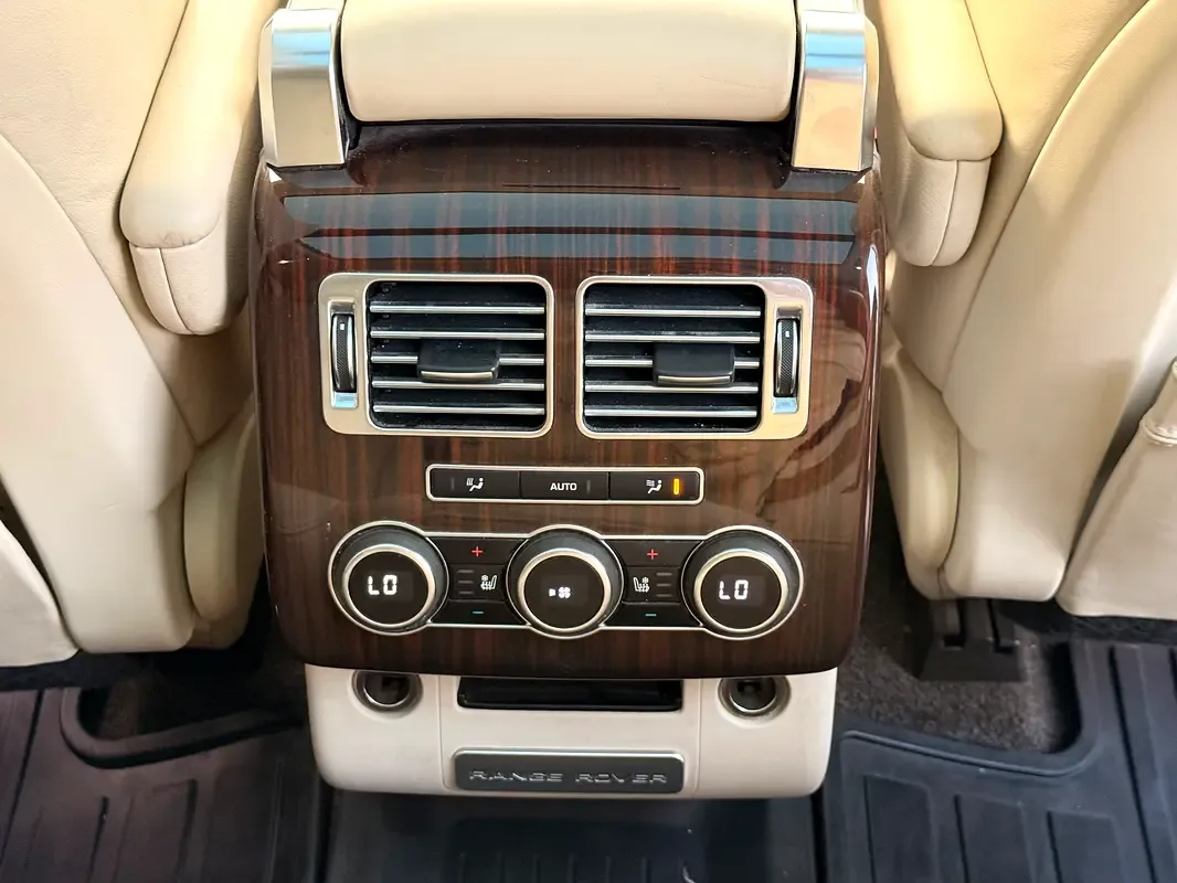 Land Rover Range Rover 5.0 V8 Supercharged AT AWD (550 حصان) - 17