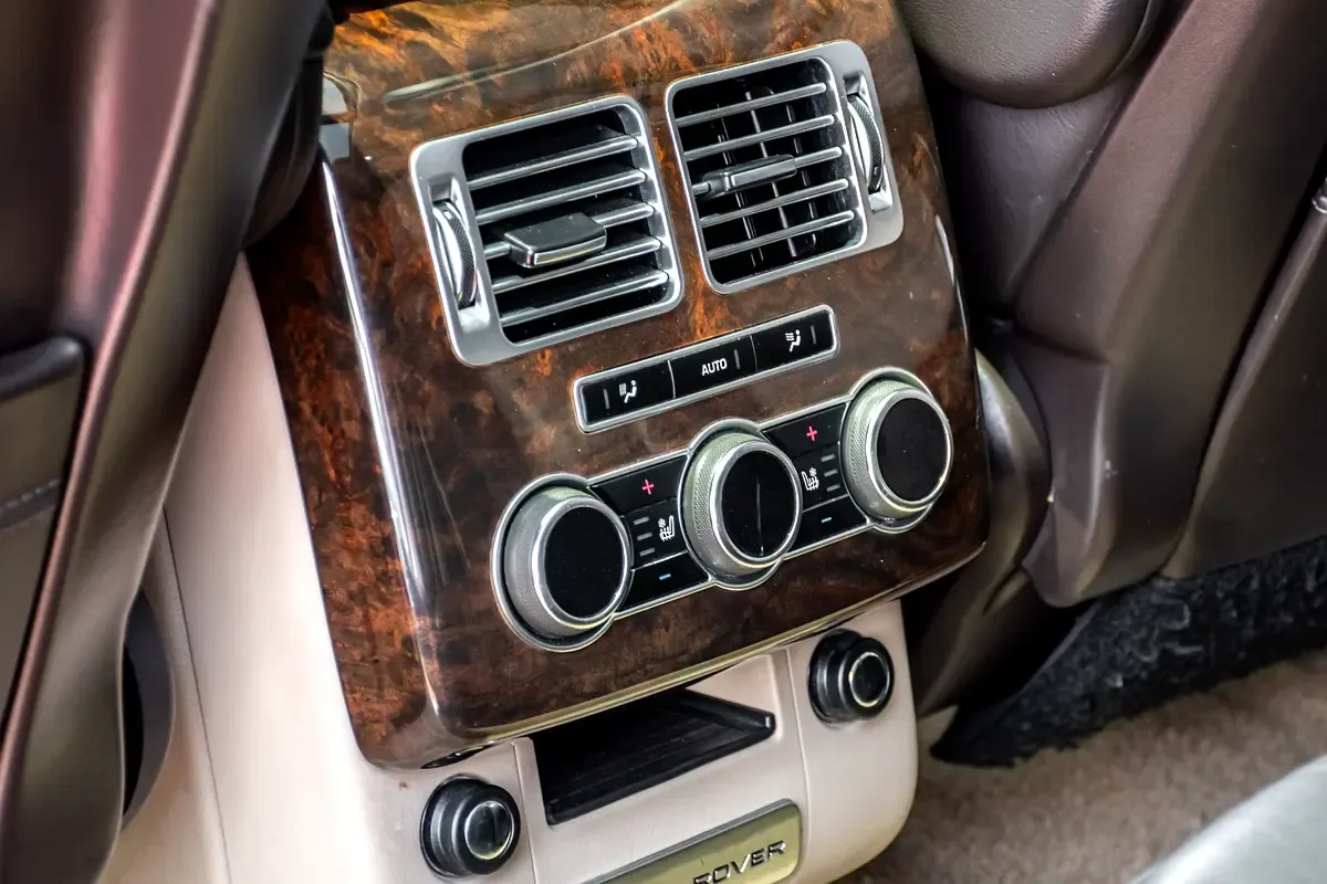 Land Rover Range Rover 5.0 V8 Supercharged AT AWD (550 hp) - 16