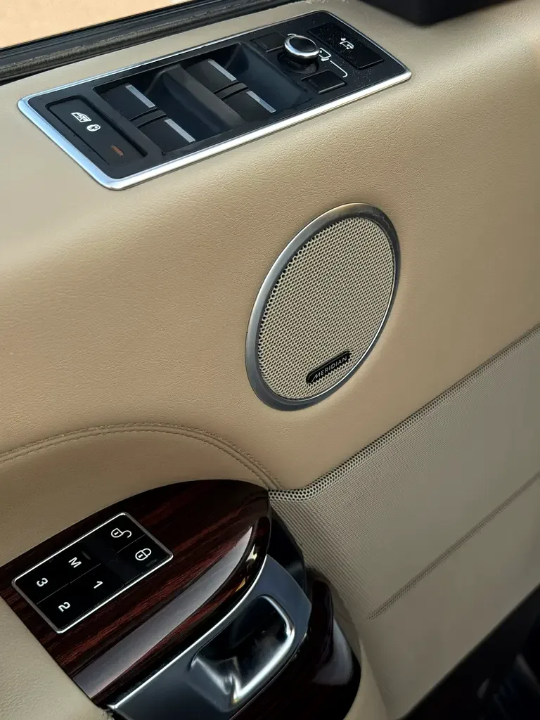 Land Rover Range Rover 5.0 V8 Supercharged AT AWD (550 hp) - 19