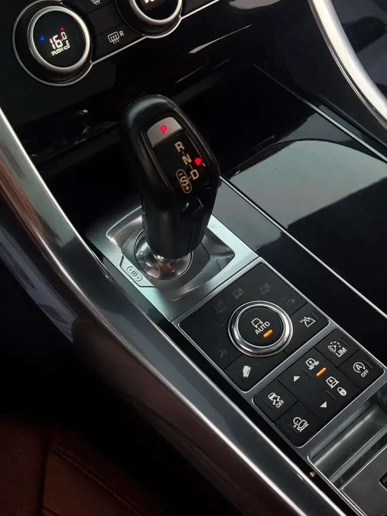 Land Rover Range Rover 5.0 V8 Supercharged AT AWD (550 hp) - 18