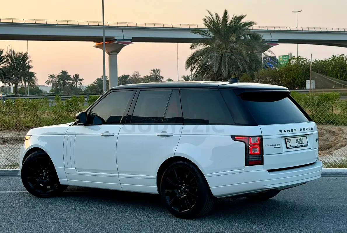 Land Rover Range Rover 5.0 V8 Supercharged AT AWD (550 حصان) - 2