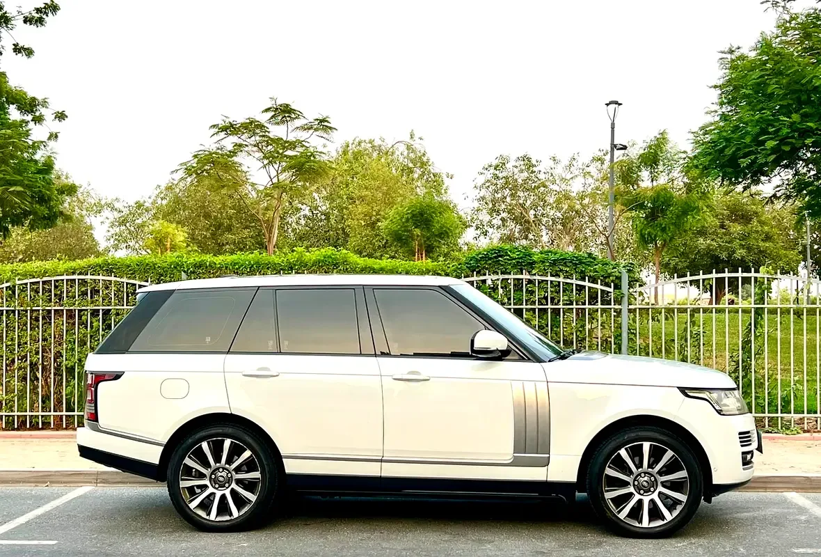 Land Rover Range Rover 5.0 V8 Supercharged AT AWD (550 حصان) - 2