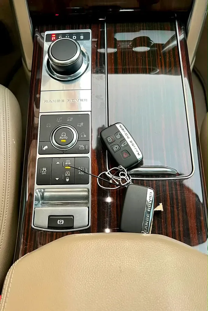 Land Rover Range Rover 5.0 V8 Supercharged AT AWD (550 حصان) - 17