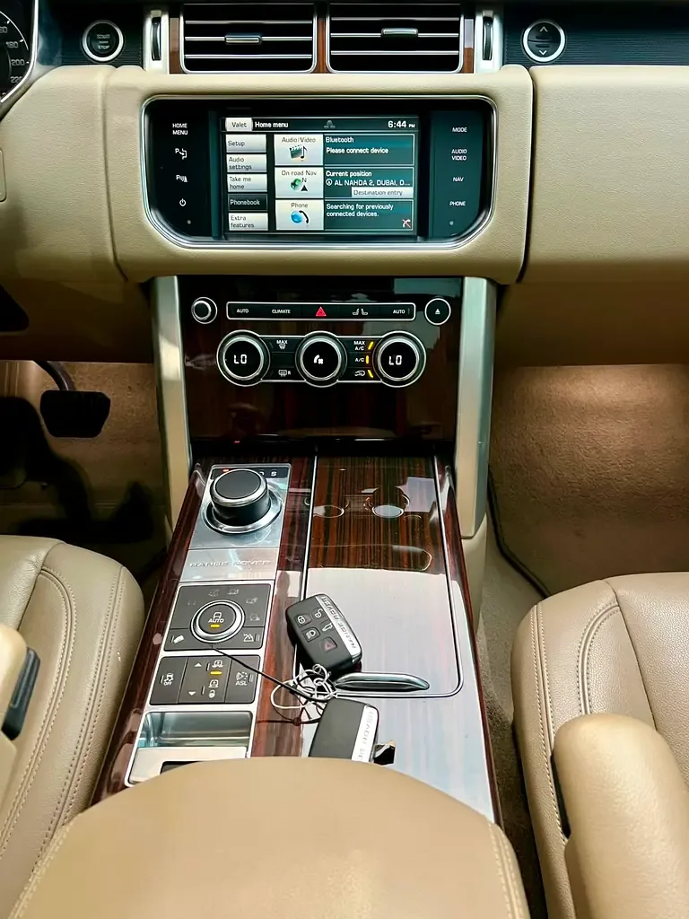 Land Rover Range Rover 5.0 V8 Supercharged AT AWD (550 حصان) - 18