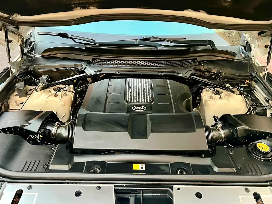 Land Rover Range Rover 5.0 V8 Supercharged AT AWD (550 حصان) - 15
