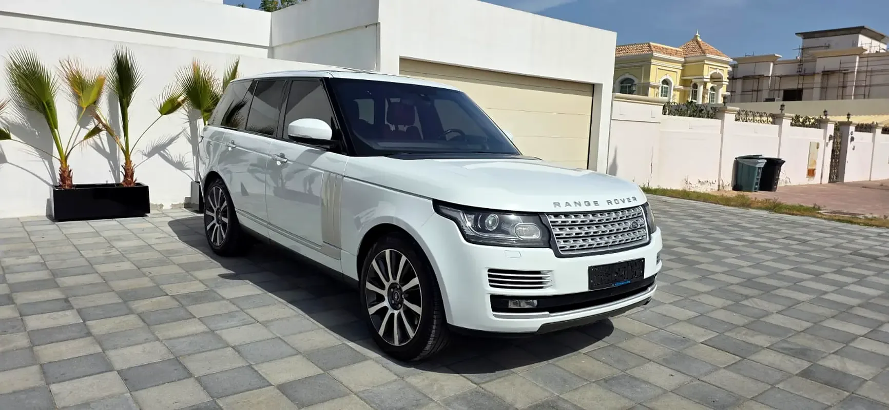 Land Rover Range Rover 5.0 V8 Supercharged AT AWD (550 hp)