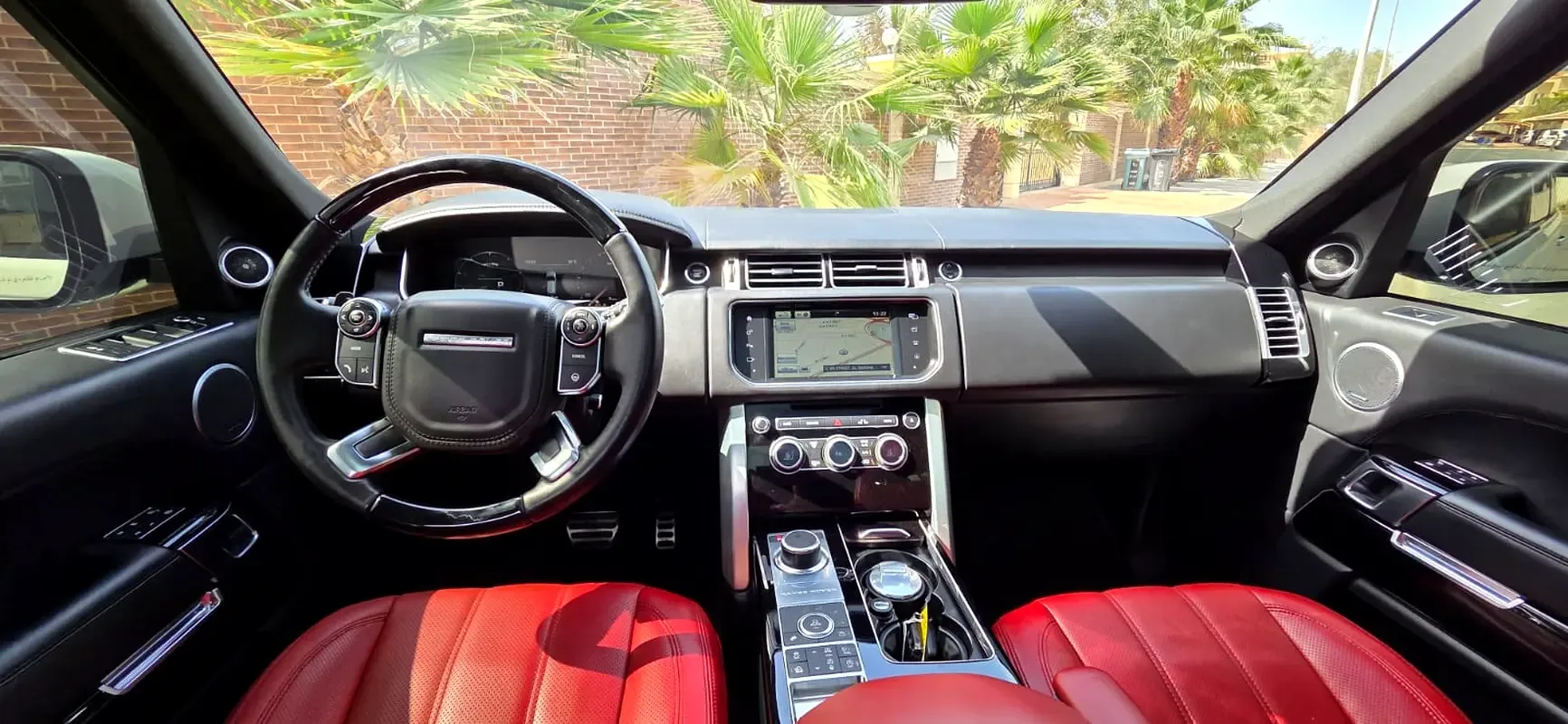 Land Rover Range Rover 5.0 V8 Supercharged AT AWD (550 حصان) - 9