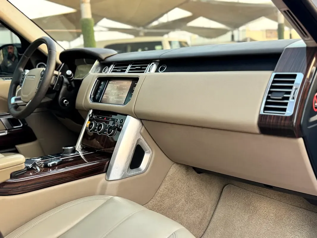 Land Rover Range Rover 5.0 V8 Supercharged AT AWD (550 hp) - 16