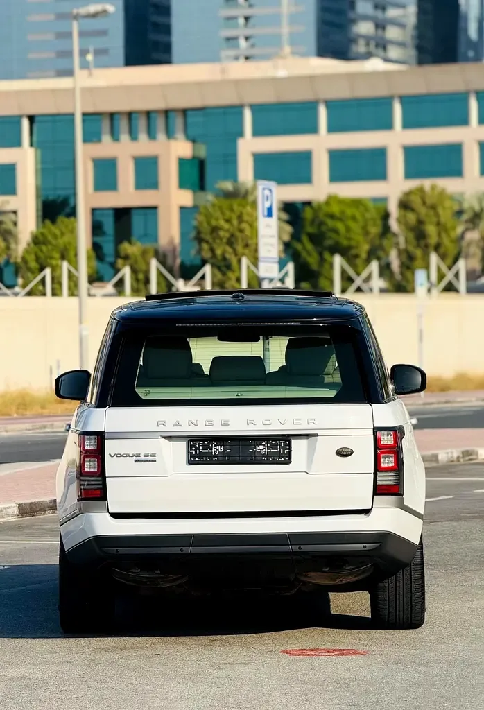 Land Rover Range Rover 5.0 V8 Supercharged AT AWD (550 حصان) - 4