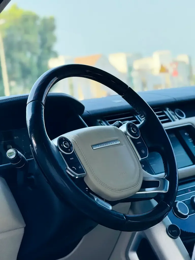 Land Rover Range Rover 5.0 V8 Supercharged AT AWD (550 حصان) - 9