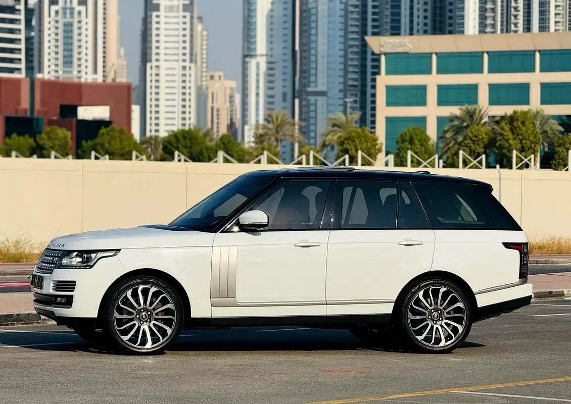 Land Rover Range Rover 5.0 V8 Supercharged AT AWD (550 حصان) - 8