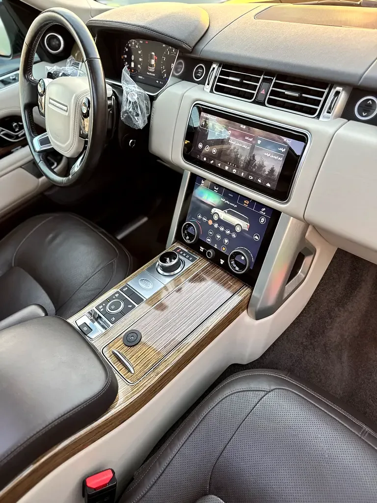 Land Rover Range Rover 5.0 V8 Supercharged AT AWD (565 حصان) - 17
