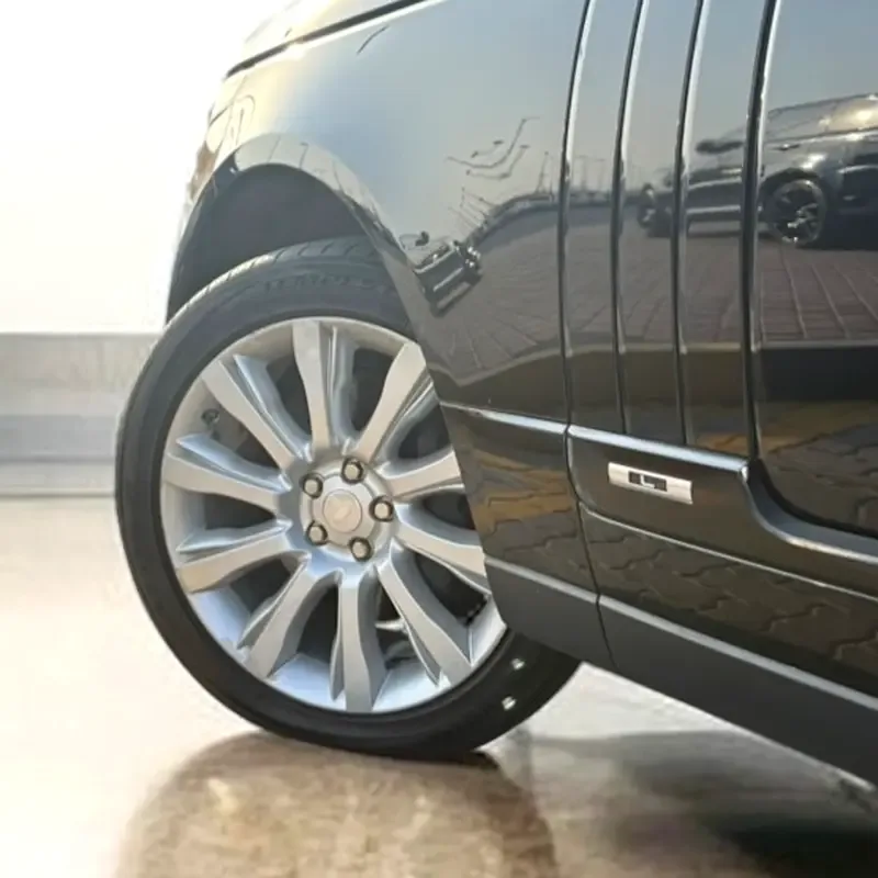 Land Rover Range Rover 5.0 V8 Supercharged AT AWD LWB (550 حصان) - 3