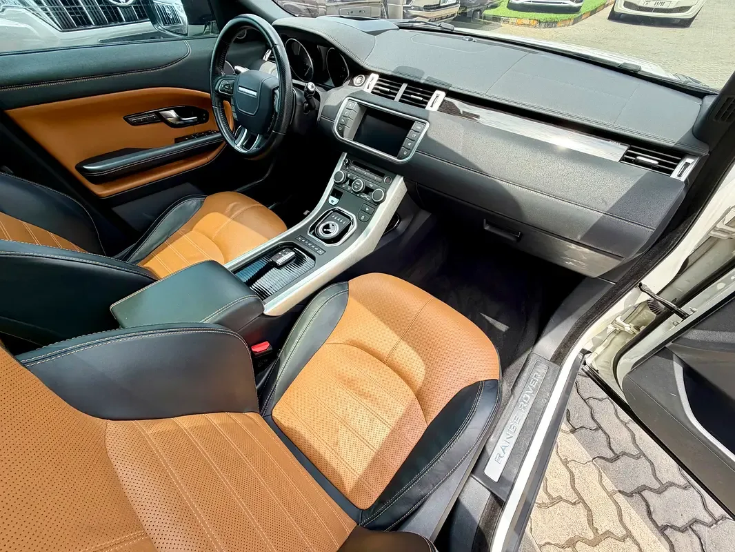 Land Rover Range Rover Evoque 2.0 AT 4WD (240 hp) - 17