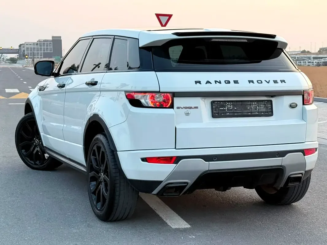 Land Rover Range Rover Evoque 2.0 AT 4WD (240 حصان) - 14