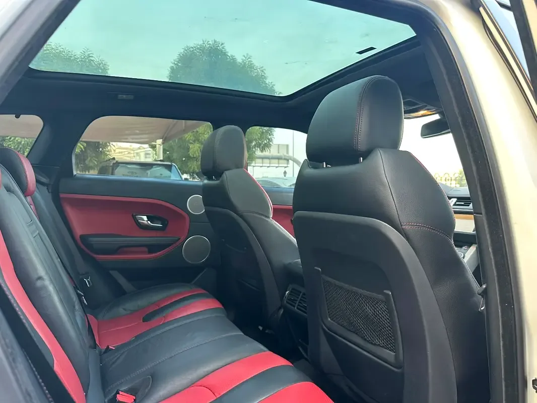 Land Rover Range Rover Evoque 2.0 AT 4WD (240 حصان) - 9