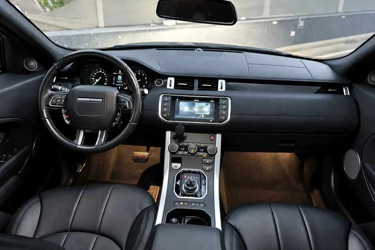 Land Rover Range Rover Evoque 2.0 AT 4WD (240 hp) - 9