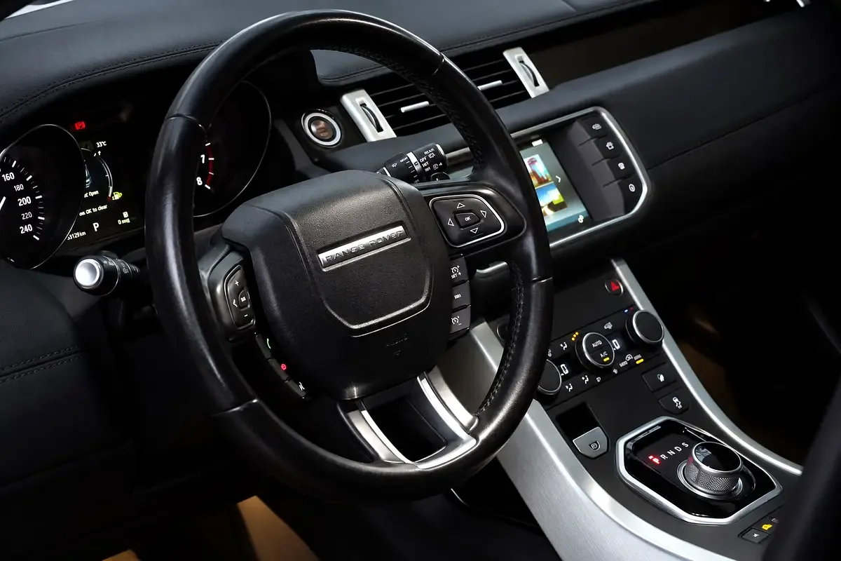 Land Rover Range Rover Evoque 2.0 AT 4WD (240 hp) - 11