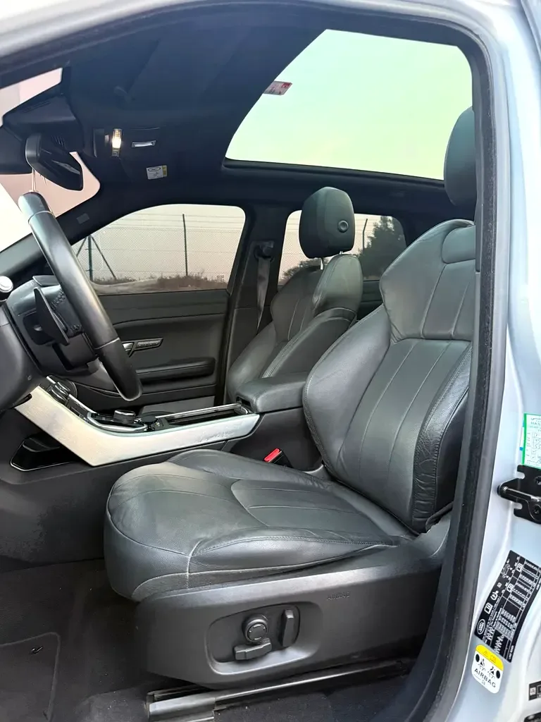 Land Rover Range Rover Evoque 2.0 AT AWD (240 hp) - 11