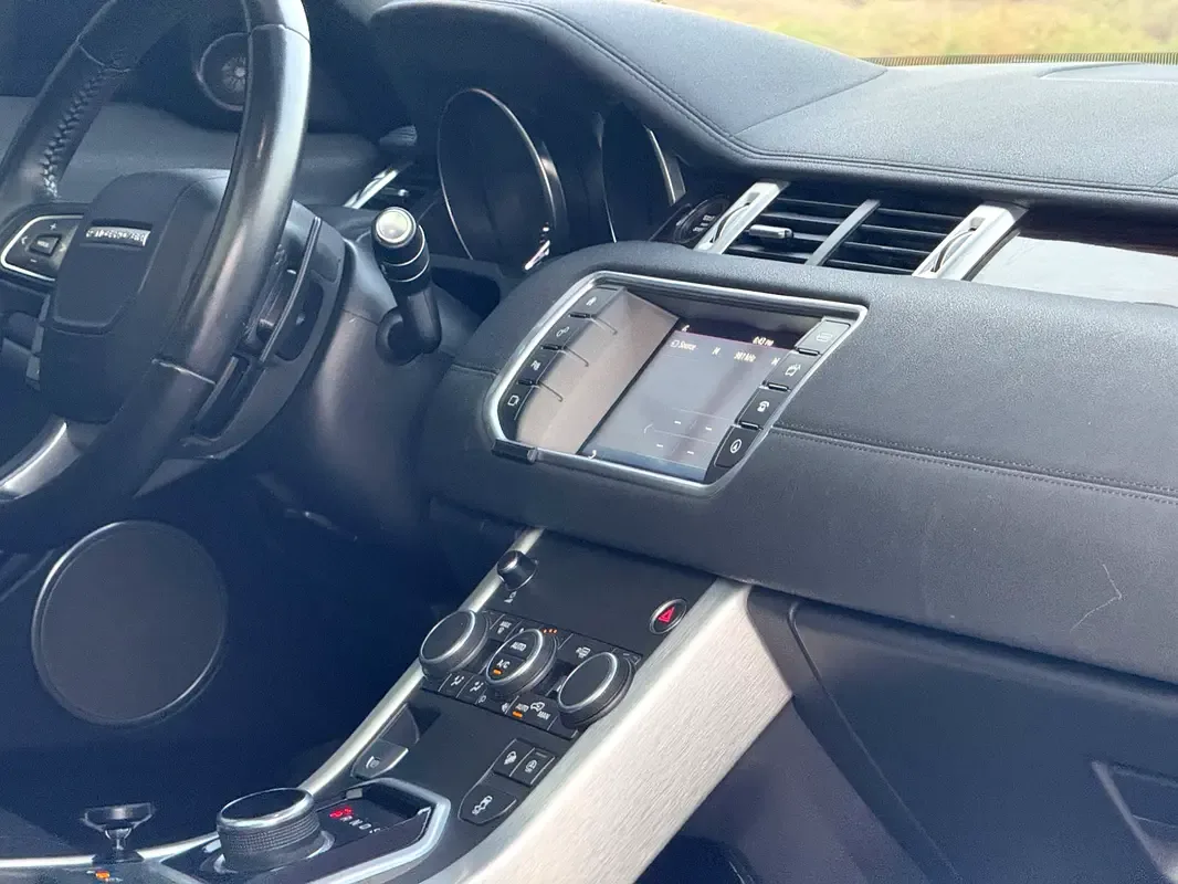 Land Rover Range Rover Evoque 2.0 AT AWD (240 hp) - 16