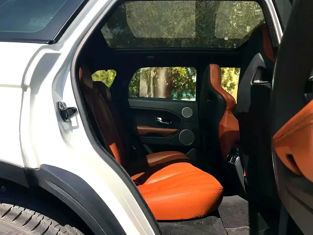 Land Rover Range Rover Evoque 2.0 AT AWD (240 hp) - 10