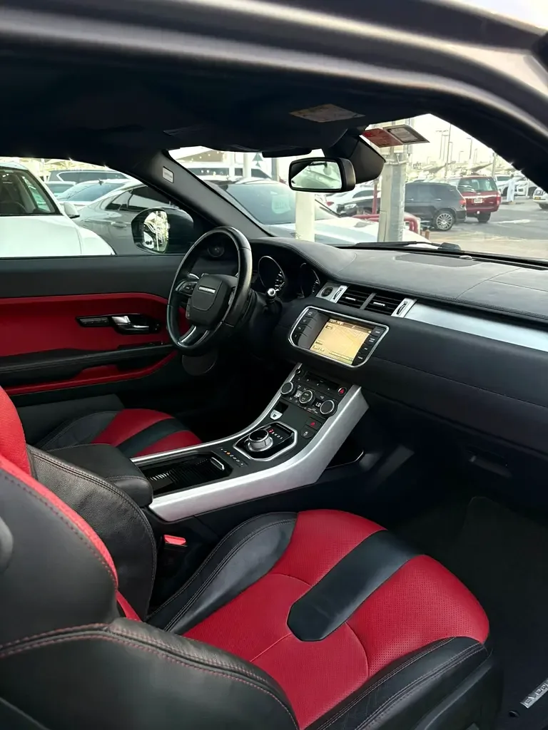 Land Rover Range Rover Evoque 2.0 AT AWD (240 حصان) - 9