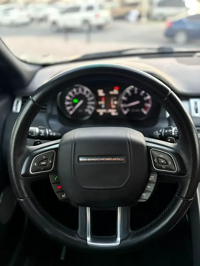 Land Rover Range Rover Evoque 2.0 AT AWD (240 حصان) - 13