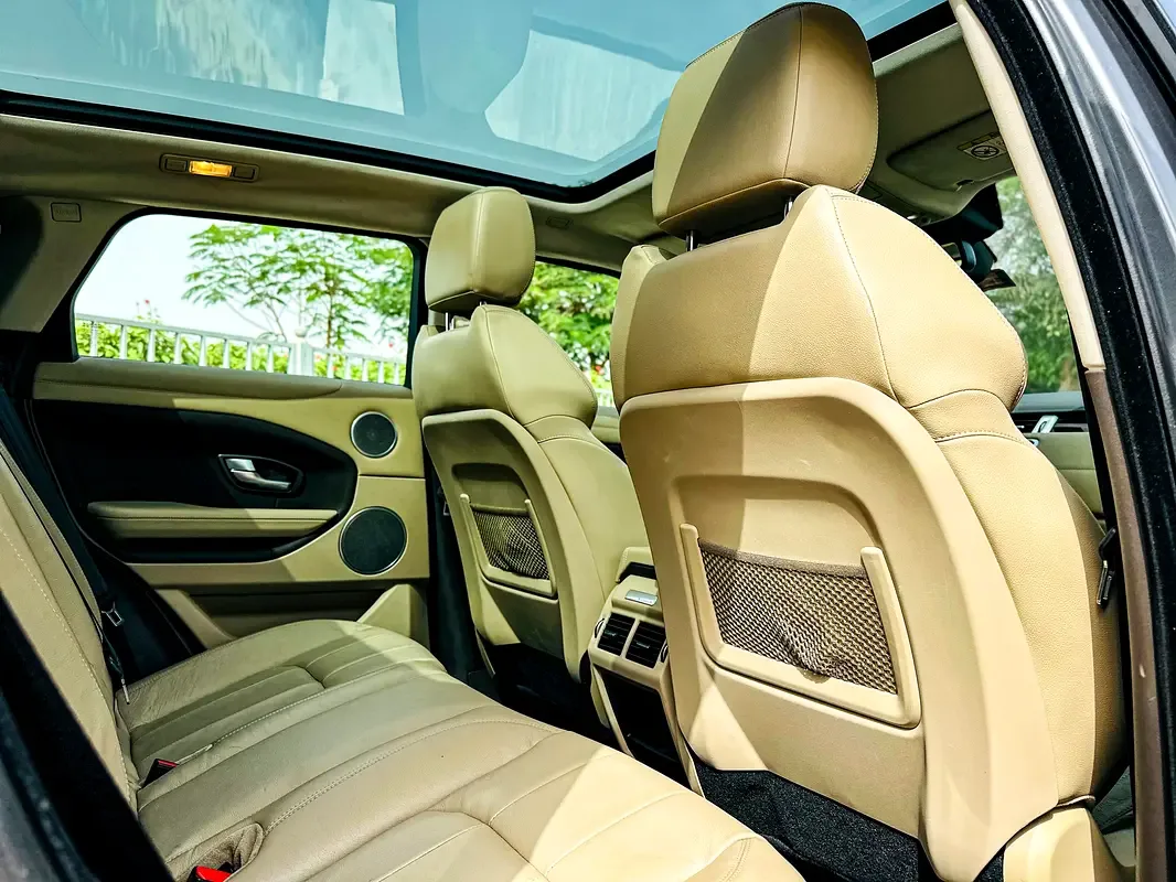 Land Rover Range Rover Evoque 2.0 AT AWD (240 hp) - 9