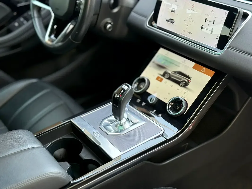 Land Rover Range Rover Evoque P200 AT AWD (200 حصان) - 9