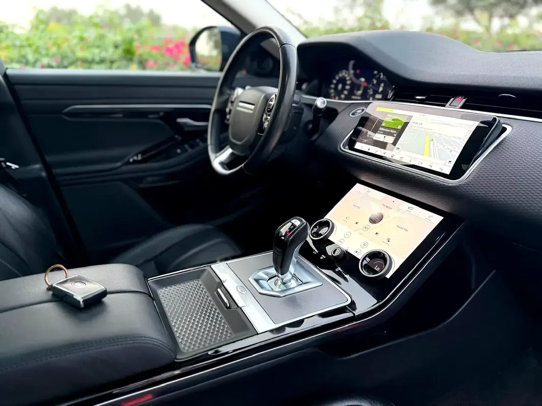 Land Rover Range Rover Evoque P200 AT AWD (200 hp) - 12