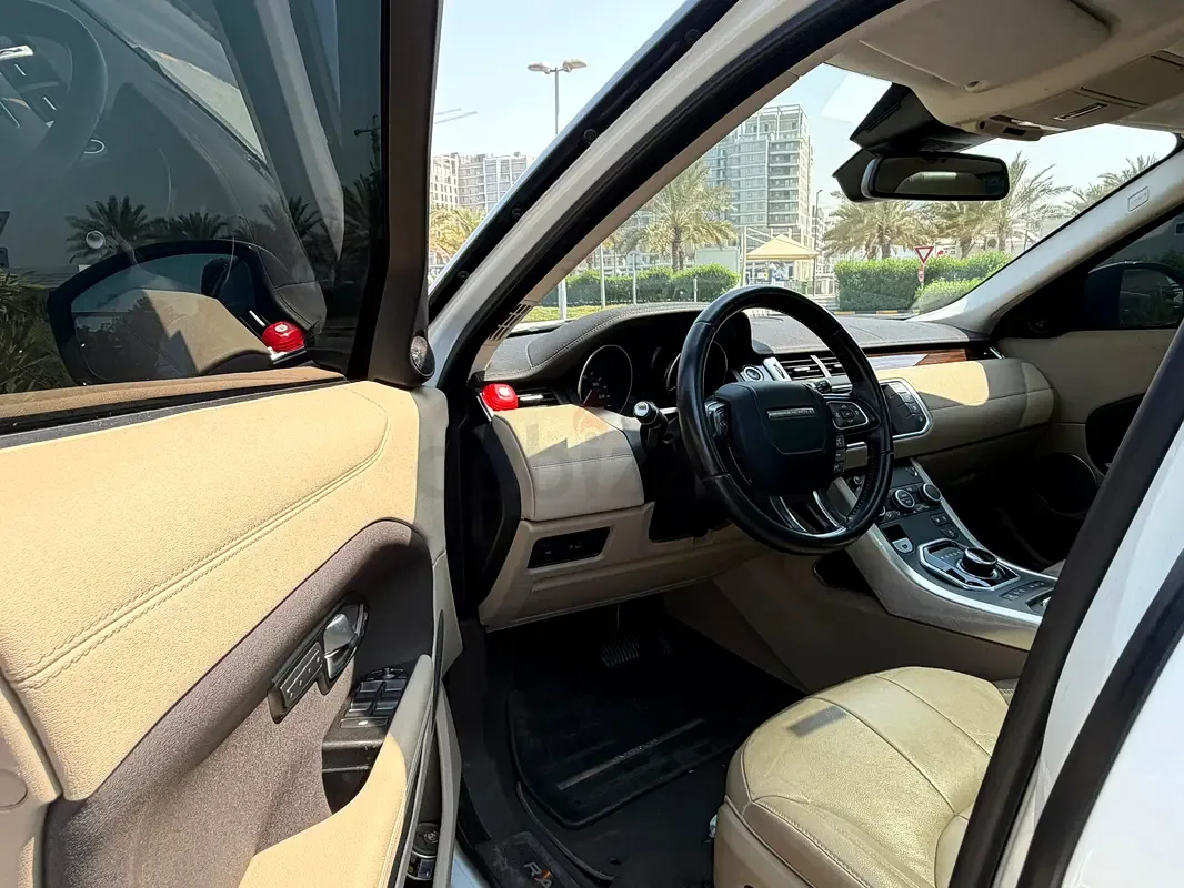 Land Rover Range Rover Evoque P250 AT AWD (249 hp) - 8