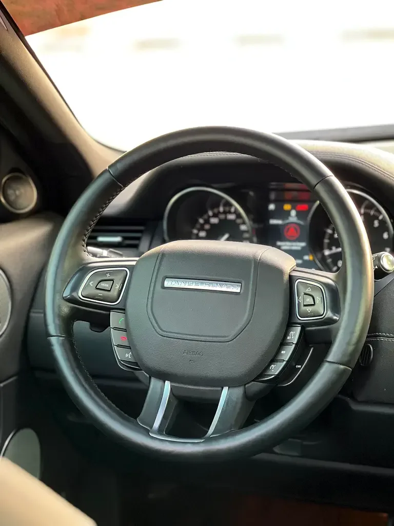 Land Rover Range Rover Evoque P250 AT AWD (249 حصان) - 8