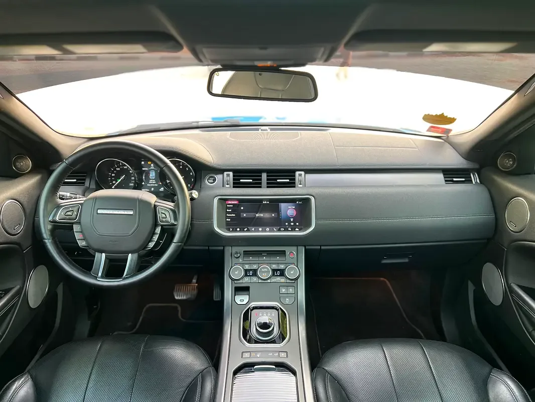 Land Rover Range Rover Evoque P250 AT AWD (249 حصان) - 10