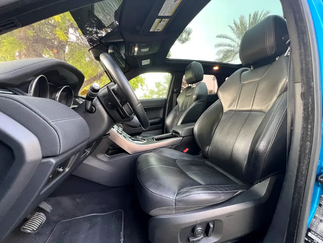 Land Rover Range Rover Evoque P250 AT AWD (249 حصان) - 15