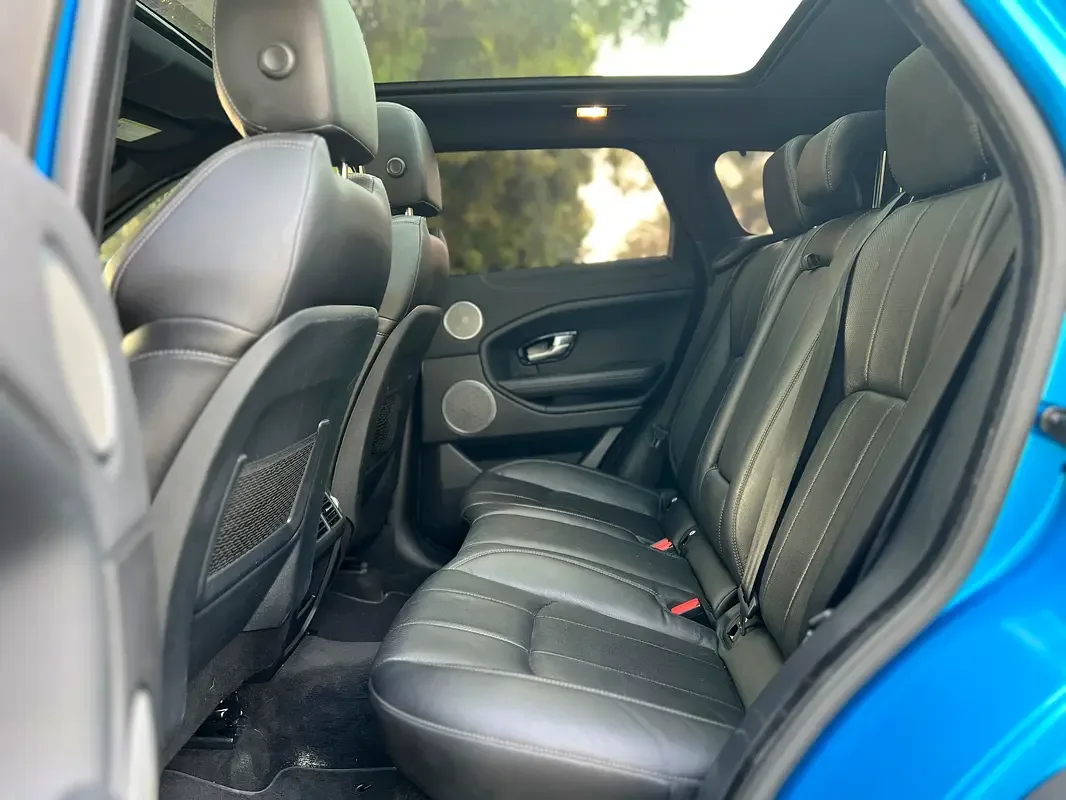Land Rover Range Rover Evoque P250 AT AWD (249 حصان) - 16