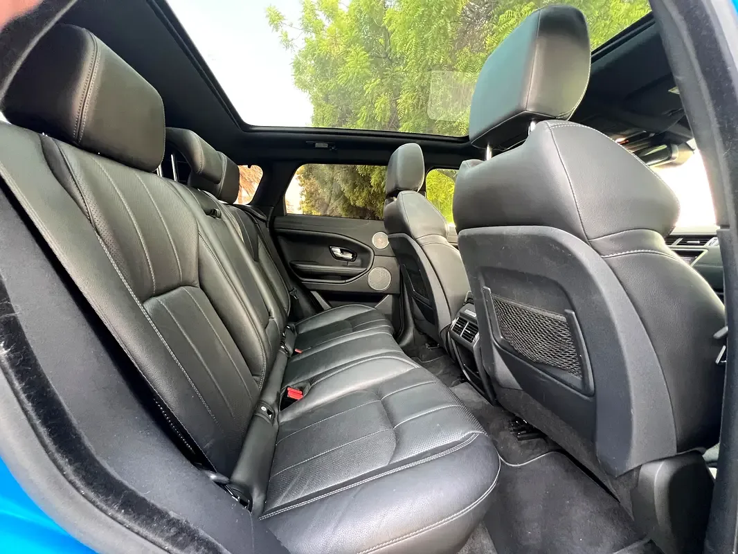 Land Rover Range Rover Evoque P250 AT AWD (249 حصان) - 17
