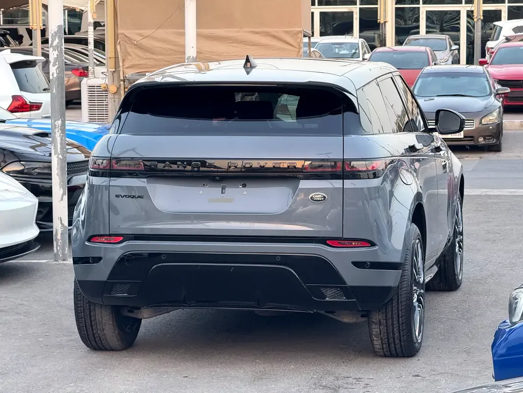 Land Rover Range Rover Evoque P250 AT AWD (249 حصان) - 6