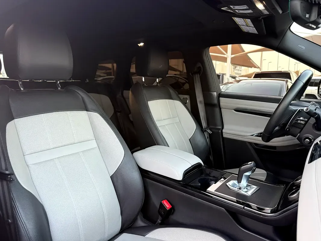Land Rover Range Rover Evoque P250 AT AWD (249 حصان) - 9