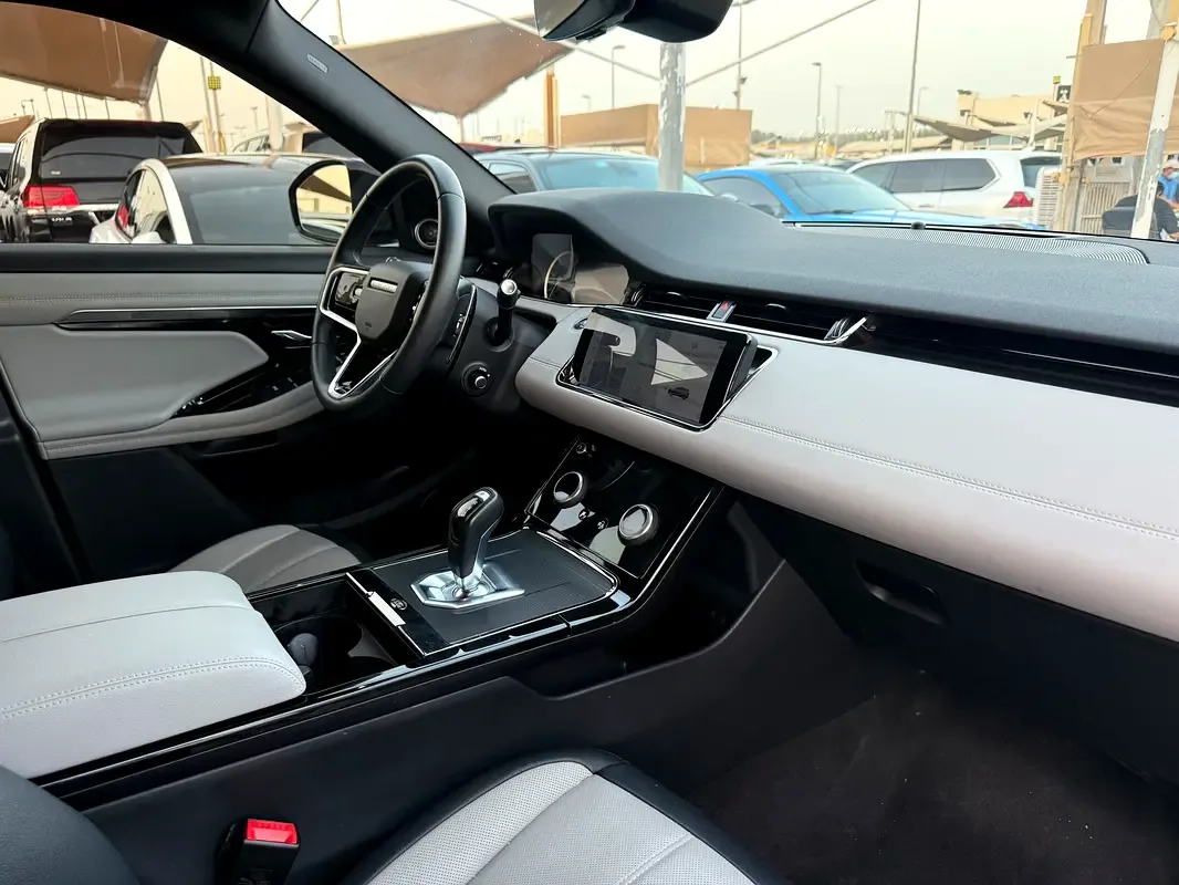 Land Rover Range Rover Evoque P250 AT AWD (249 حصان) - 8