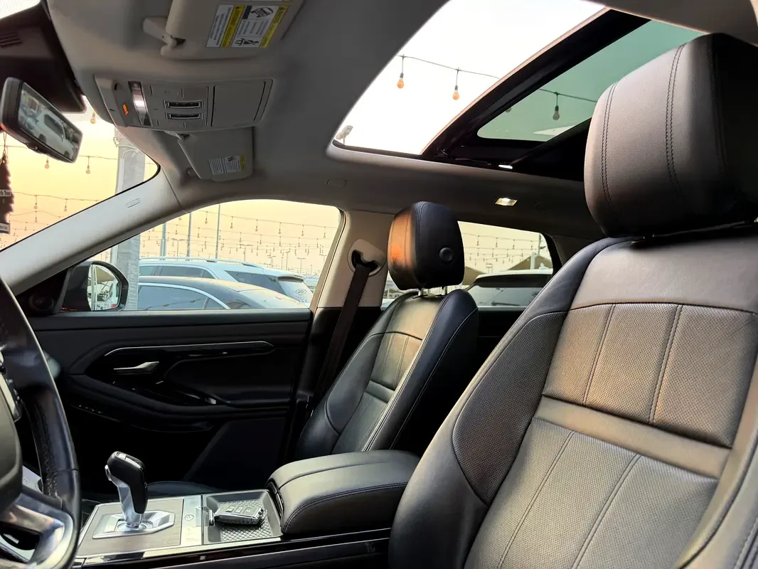 Land Rover Range Rover Evoque P250 AT AWD (249 حصان) - 6