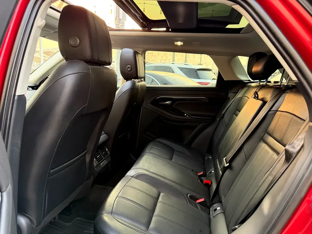Land Rover Range Rover Evoque P250 AT AWD (249 حصان) - 12