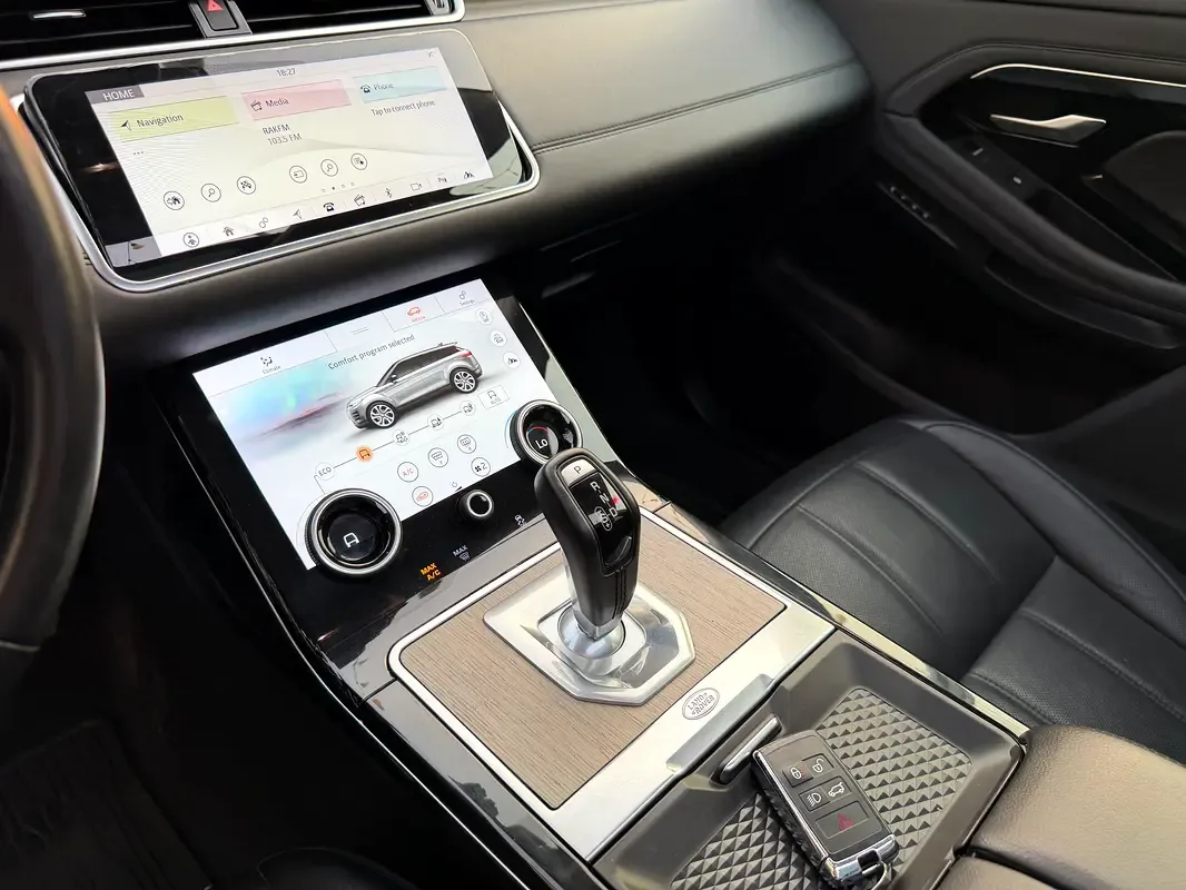 Land Rover Range Rover Evoque P250 AT AWD (249 حصان) - 10