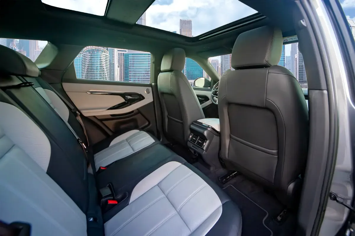 Land Rover Range Rover Evoque P250 AT AWD (249 hp) - 11